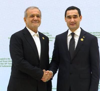 Eýran Yslam Respublikasynyň prezidenti j-p doktor Pezeşkian bilen Türkmenistanyň prezidenti j-p Serdar Berdimuhamedowyň