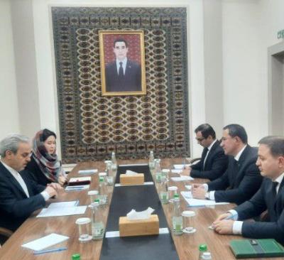 Eýran Yslam Respublikasynyň ilçisi bilen Türkmenistanyň Söwda-senagat edarasynyň başlygynyň duşuşygy